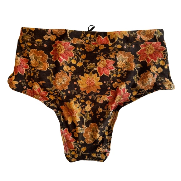 MINKPINK - Emilia High Waisted Bottoms - Picture 13 of 16